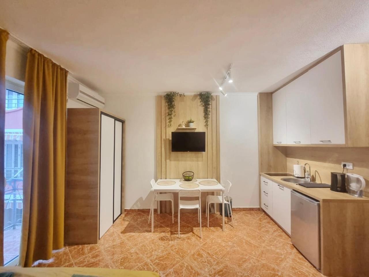 Studio Apartman Na Plazi 拉法洛维奇 外观 照片